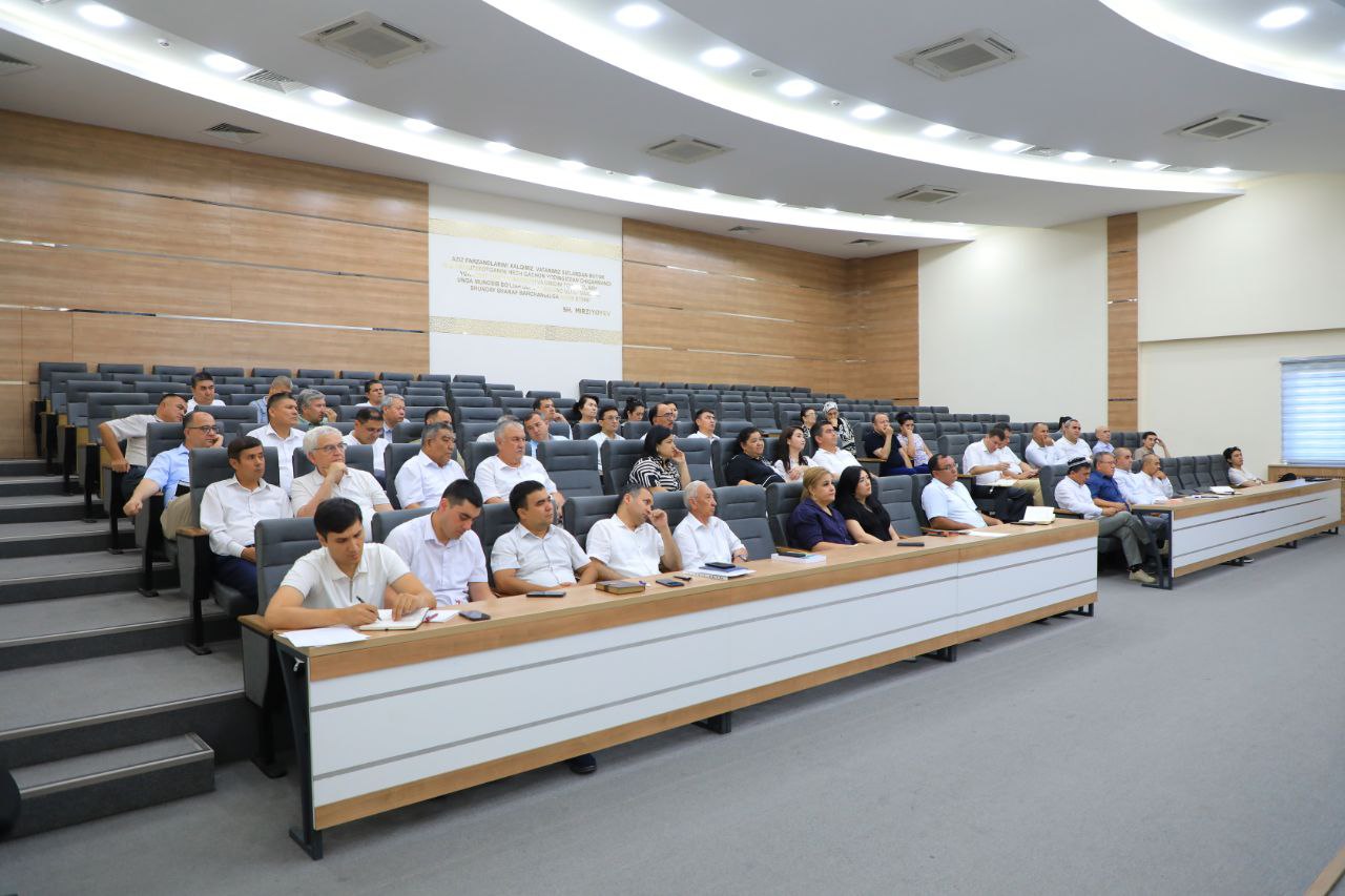 2025-yil 1-iyul kuni O‘zbekiston Respublikasi Prezidenti tomonidan qabul qilingan PQ–209-sonli qaror ijrosini ta’minlash maqsadida universitetda professor-o‘qituvchilar va bo‘lim boshliqlari ishtirokida yig‘ilish o‘tkazildi